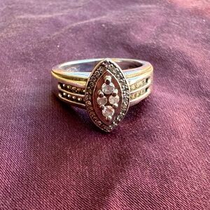 Size 7 diamond ring